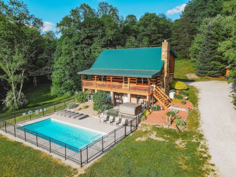 Lonesome Holler Lodge Lonesome Holler Lodge